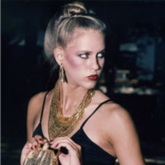 🔥 RARE VINTAGE MESH WHITING DAVIS BIB NECKLACE - Picture 3 of 17